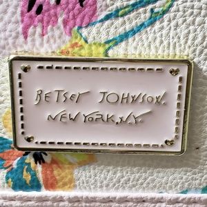 Betsey Johnson crossbody purse